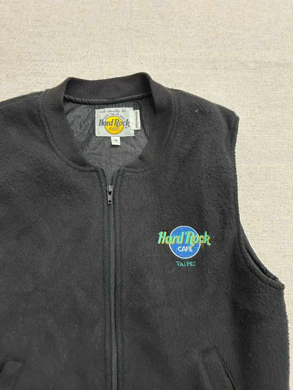 Hard Rock Cafe Taipei Fleece Vest Men's M Black Full Zip Embroidered Logo